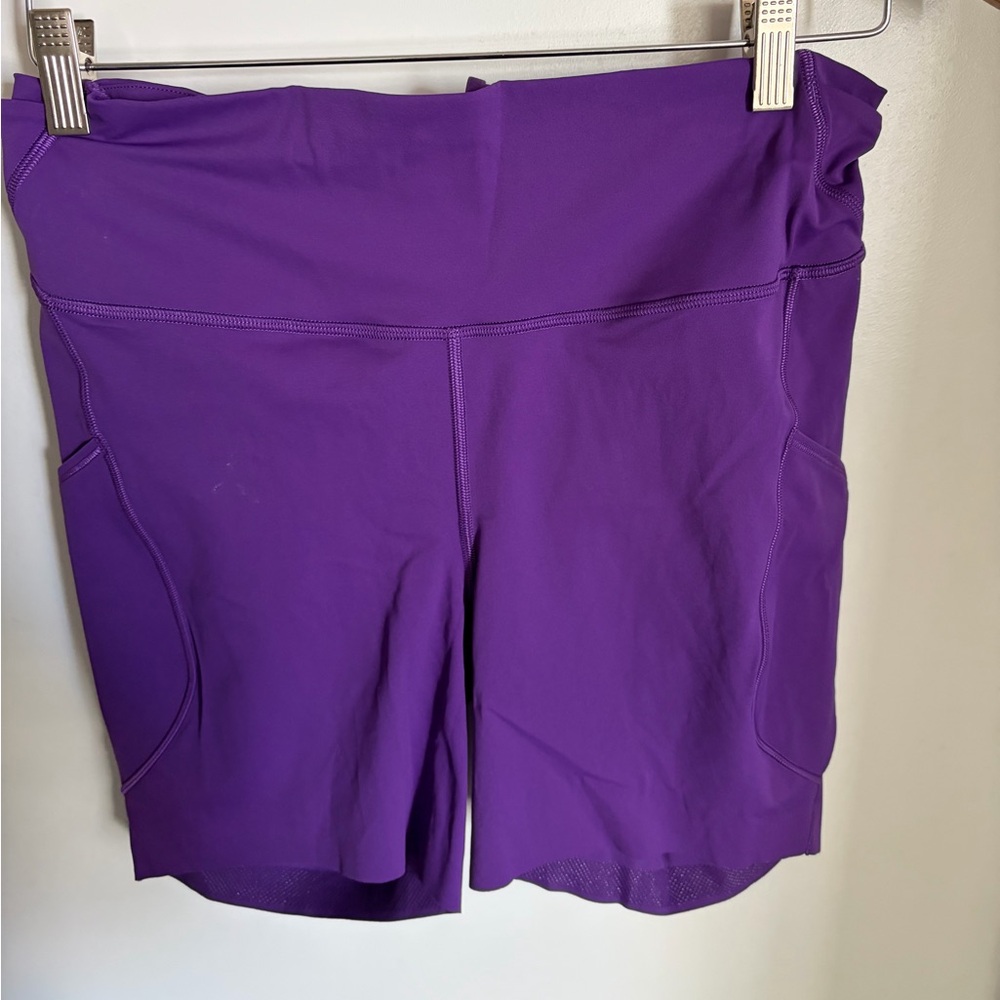 Lululemon Women’s Purple Active Shorts with Side Pockets